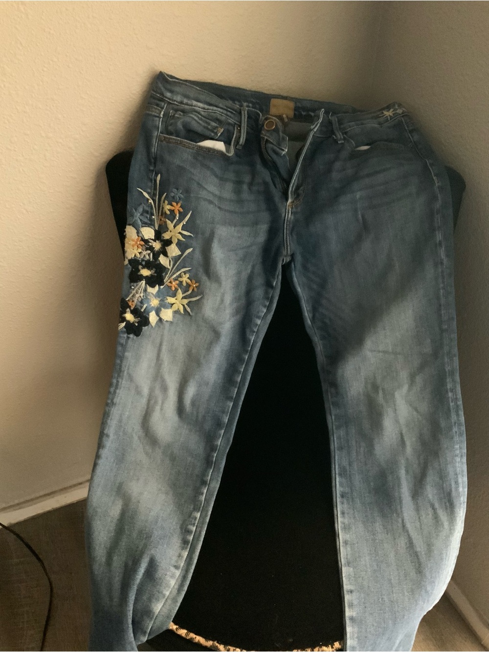 DRIFTWOOD Light Blue Boyfriend Jeans with Floral Embroidery